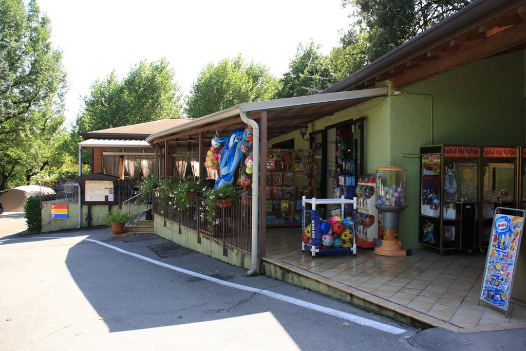 Camping Piantelle Moniga del Garda Buitenkant foto